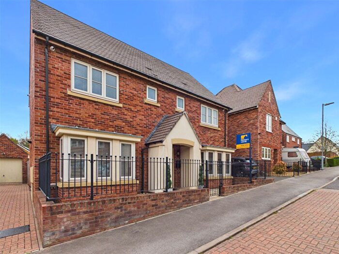 4 Bedroom Detached House For Sale In Dalziel Drive, Whittington, Worcester, Worcestershire, WR5