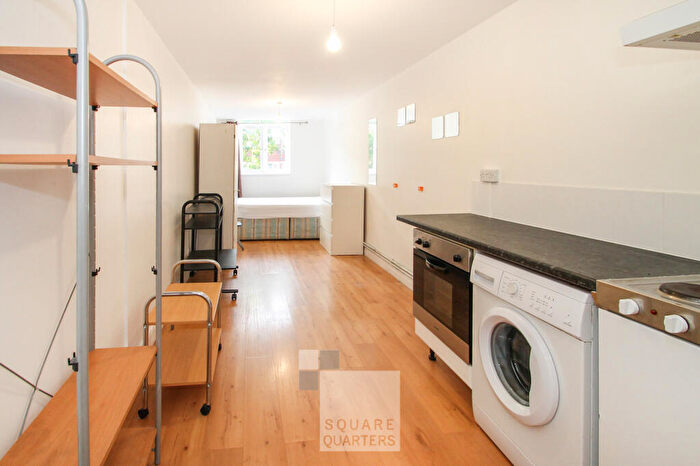 Studio To Rent In Kember Street, Islington, N1