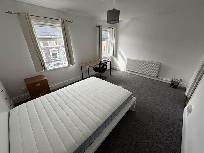 3 Bedroom Terraced House To Rent In Cathays Terrace, Cathays, Cardiff, CF24