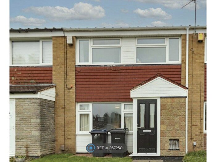 3 Bedroom Terraced House To Rent In Exe Croft, Birmingham, B31