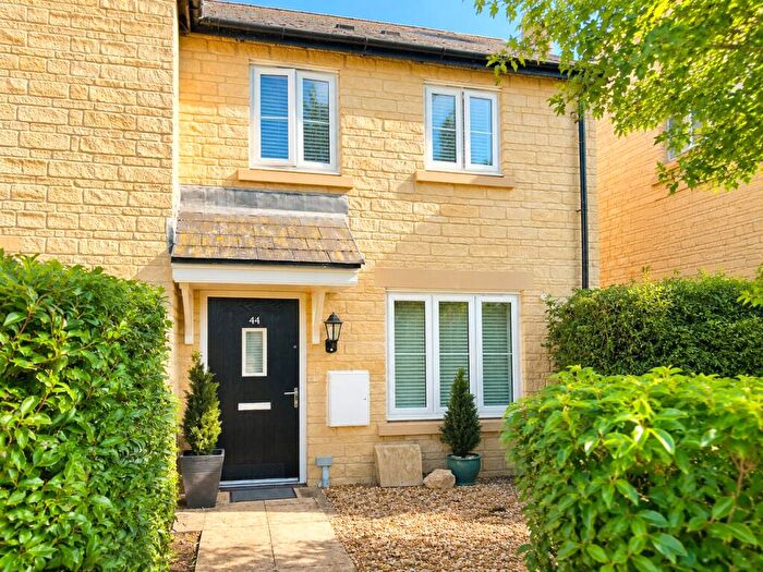 2 Bedroom Semi-Detached House For Sale In Empire Drive, Carterton, Oxfordshire, OX18