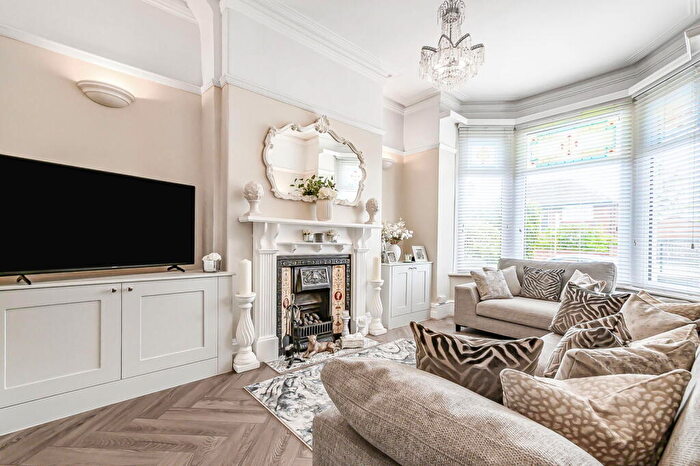 4 Bedroom Terraced House For Sale In Manchester Road, Hopwood, OL10