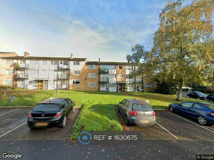 2 Bedroom Flat To Rent In Chaulden House Gardens, Hemel Hempstead, HP1
