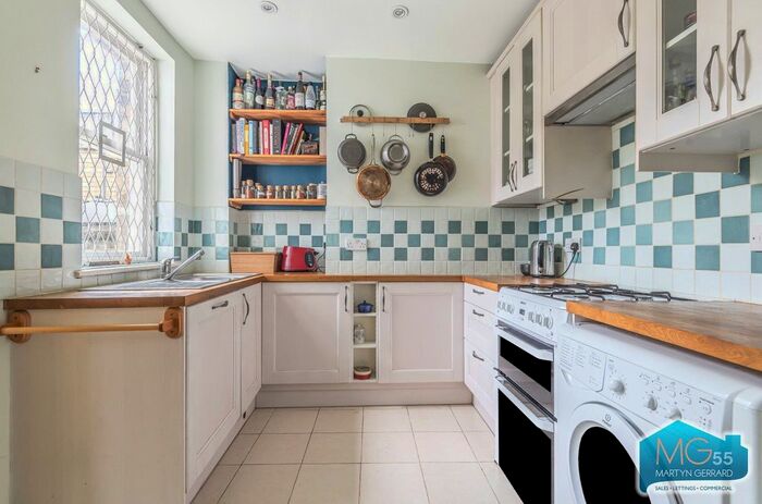 1 Bedroom Flat To Rent In Torriano Avenue, Kentish Town, London, NW5