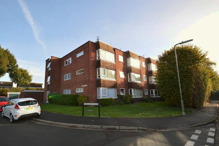 1 Bedroom Flat To Rent In Kingfisher Court, Swallow Close, Havant, PO9