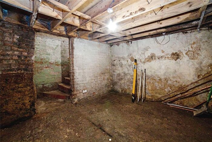3 Bedroom End Of Terrace House For Sale In High Street, Sutton-In-Ashfield, Nottinghamshire, NG17