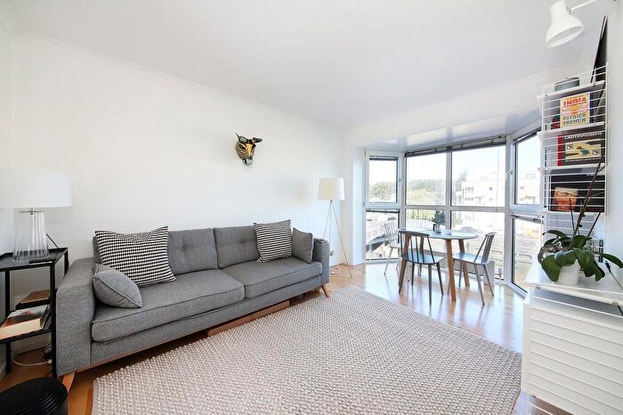 1 Bedroom Apartment To Rent In Princes Court, Surrey Quays, (Jh), SE16