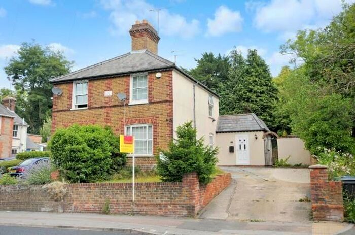 2 Bedroom Semi-Detached House To Rent In West Wycombe Road, High Wycombe, HP12