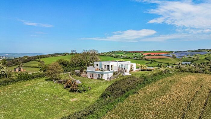 5 Bedroom Detached House For Sale In Fluder Hill, Kingskerswell, Newton Abbot, TQ12