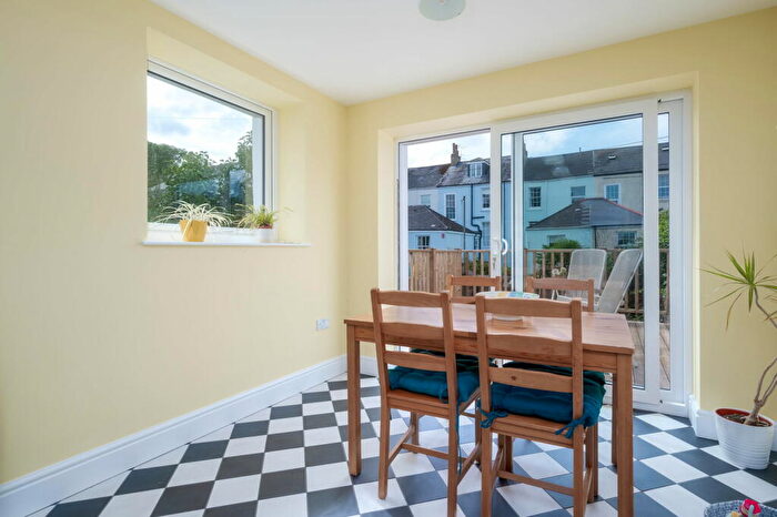 3 Bedroom Terraced House For Sale In Admiralty Street, Stonehouse, Plymouth, PL1