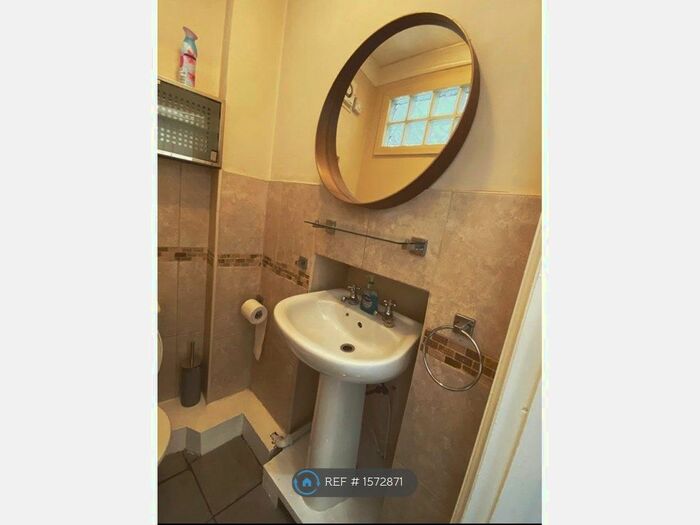 1 Bedroom Flat To Rent In Dewsbury Court, London, W4