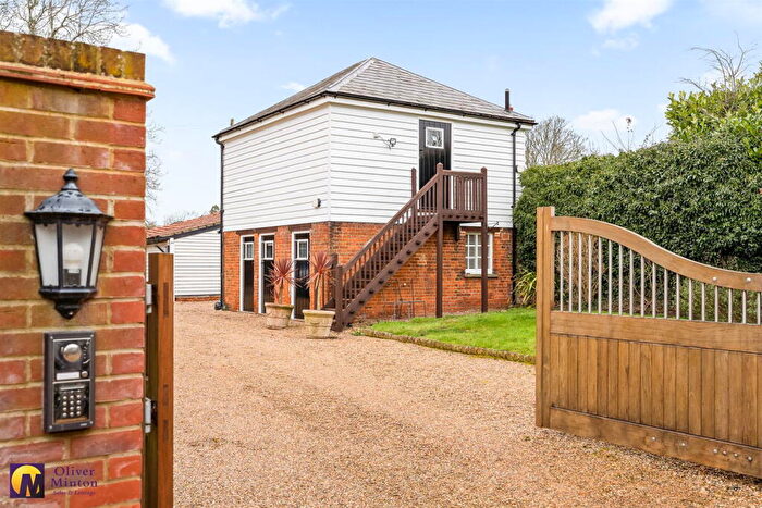 2 Bedroom Barn Conversion To Rent In Granary House, Farm Close, Roydon, CM19