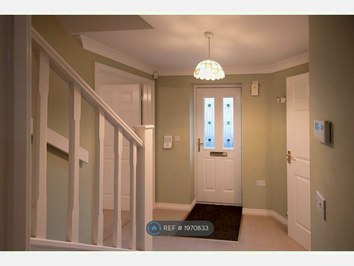 3 Bedroom Detached House To Rent In College Way, Nottingham, NG8