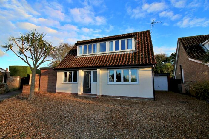 3 Bedroom Detached Bungalow To Rent In Staden Park, Trimingham, Norwich, NR11