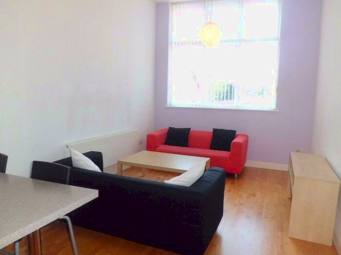 2 Bedroom Flat To Rent In Apt Dain Court, B29