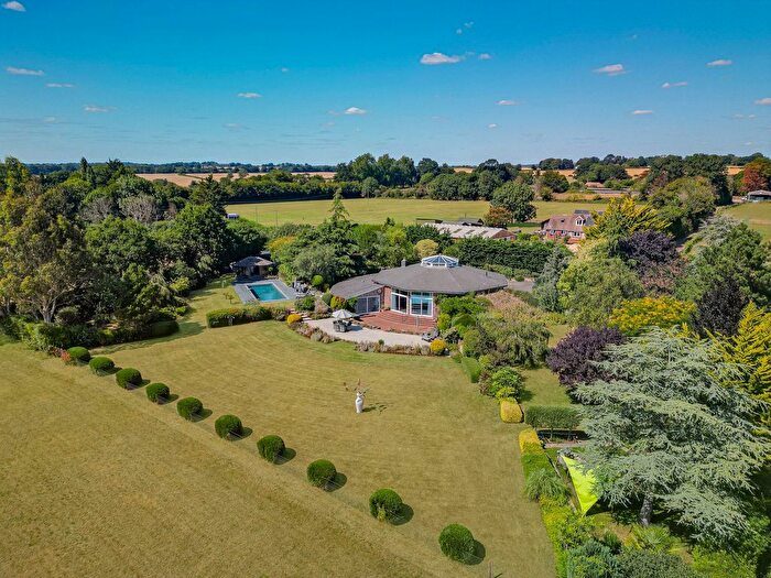 5 Bedroom Detached Bungalow For Sale In Vernon Hill, Bishops Waltham, SO32