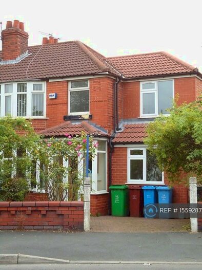 6 Bedroom Semi-Detached House To Rent In Yew Tree Road, Manchester, M14