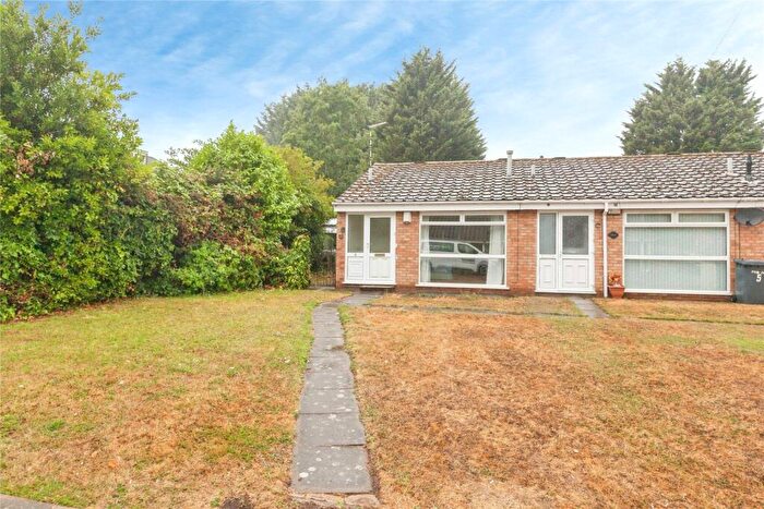 2 Bedroom Bungalow For Sale In Ogwen Close, Thurnby, Leicester, LE5