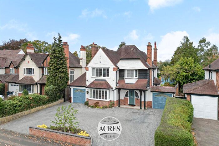 4 Bedroom Detached House For Sale In Greenhill Road, Sutton Coldfield, B72