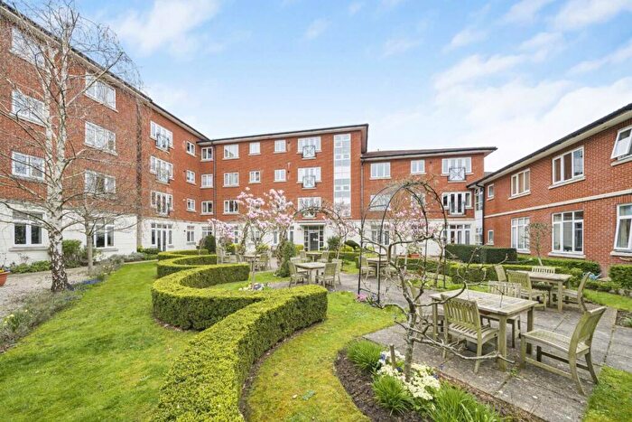 1 Bedroom Flat For Sale In Langstone Way, Mill Hill, NW7