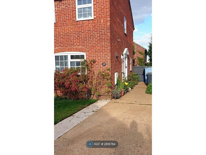2 Bedroom Semi Detached House To Rent In Buzzard Road, Luton, LU4