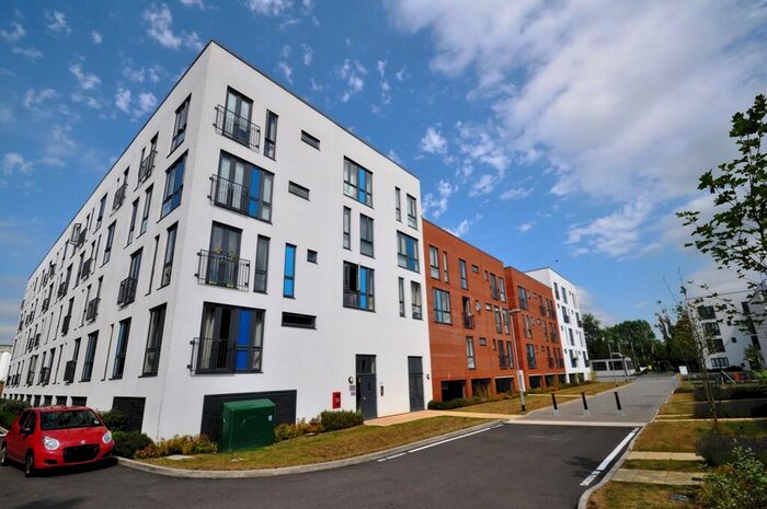 2 Bedroom Apartment To Rent In Otto Road, Welwyn Garden City, AL7