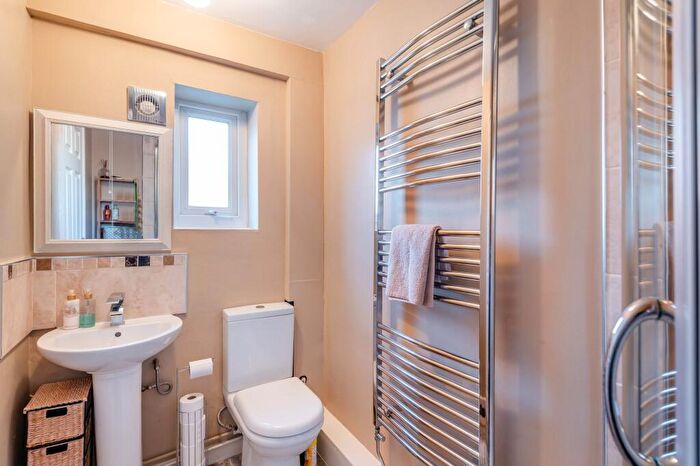 1 Bedroom Apartment For Sale In B Chester Road, Penyffordd, CH4