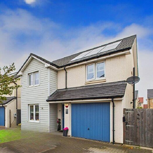 4 Bedroom Detached House For Sale In Baird Square, Calderwood, East Calder, EH53