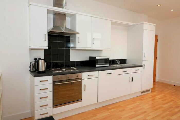 Flat To Rent In Rawson Quarters, James Street, BD1