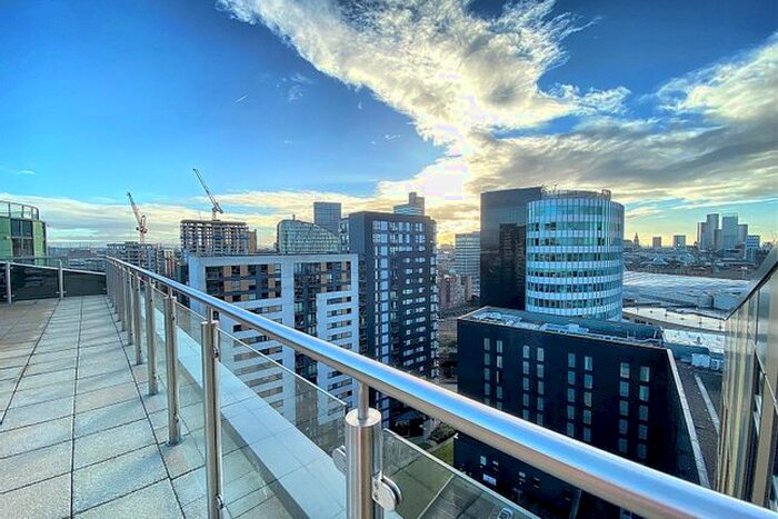 1 Bedroom Flat To Rent In Cheetham Hill Road, Manchester, Greater Manchester, M4