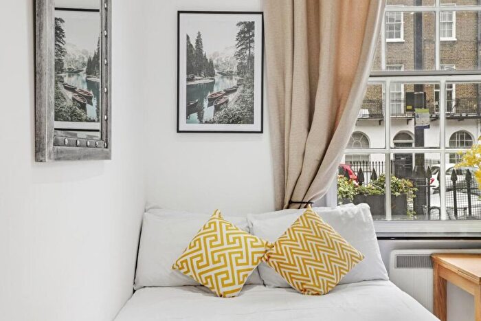 Studio To Rent In Gloucester Place, Marylebone, London, NW1