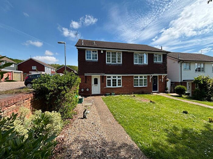 3 Bedroom Terraced House To Rent In Lilac Walk, Calcot, Reading, RG31