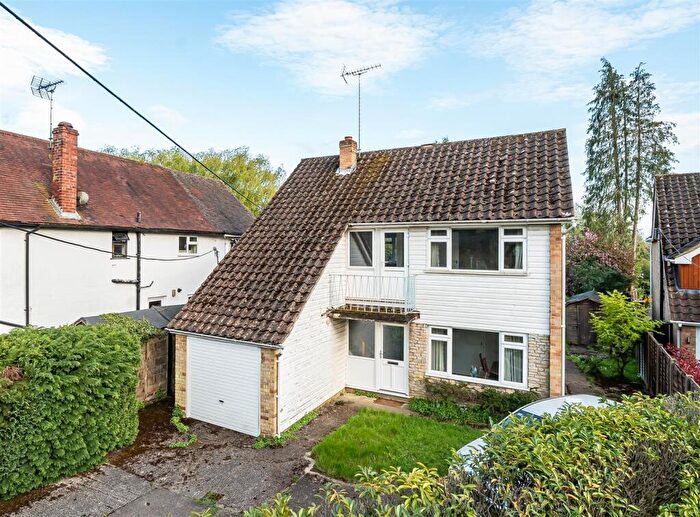 3 Bedroom Detached House For Sale In Barkham Road, Wokingham, Berkshire, RG41