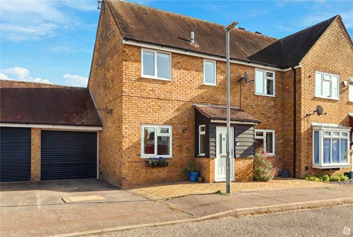 3 Bedroom Semi-Detached House For Sale In Leighlands Road, South Woodham Ferrers, Chelmsford, Essex, CM3