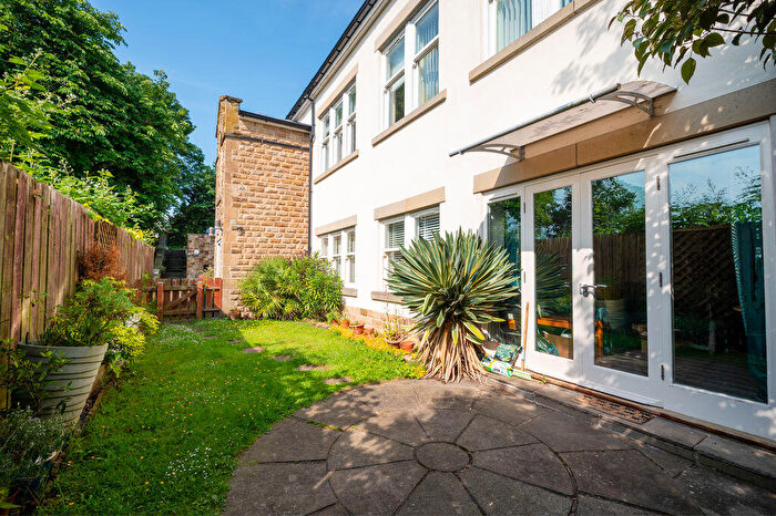 2 Bedroom Flat For Sale In Westbourne Manor, Broomhill, Sheffield, S10