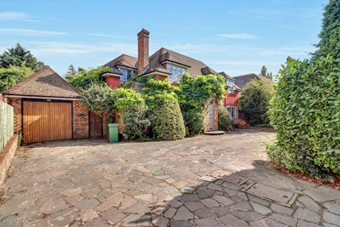 4 Bedroom Detached House For Sale In Westbury Road, Bromley, BR1