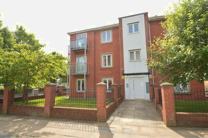 2 Bedroom Flat To Rent In Jacksons Crescent, Hulme, Manchester, M15