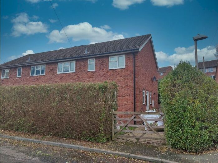 4 Bedroom Semi-Detached House To Rent In Laurels Meadow, Knighton, LD7