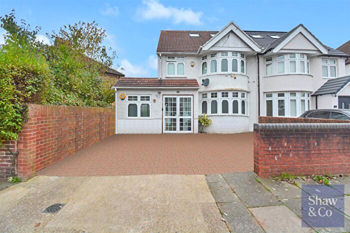 5 Bedroom Semi-Detached House For Sale In Adelaide Road, Heston, TW5