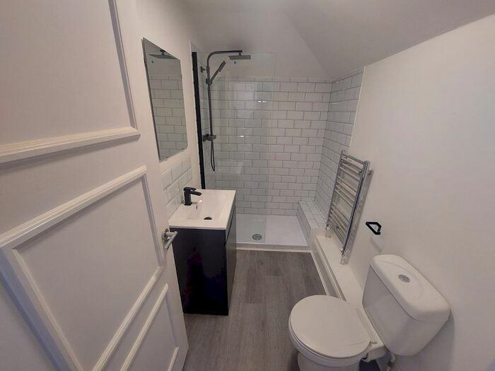 1 Bedroom Flat To Rent In Carlton Crescent, Southampton, SO15