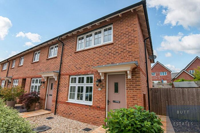 2 Bedroom End Of Terrace House For Sale In Vickery Close, Exeter, EX1