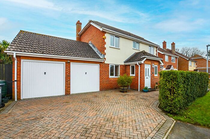 4 Bedroom Detached House For Sale In Wheelwright Close, Eastbourne, East Sussex, BN22