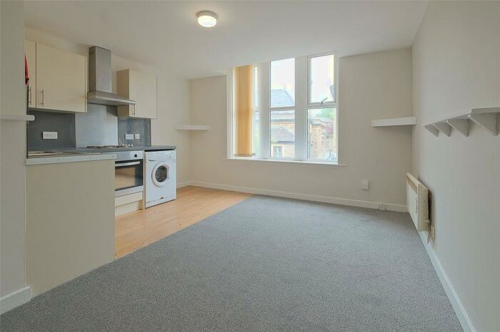 1 Bedroom Apartment To Rent In Deardengate, Haslingden, Rossendale, BB4