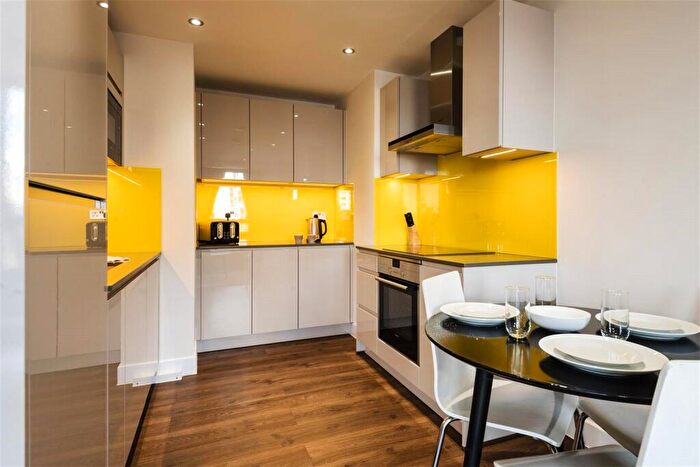 2 Bedroom Apartment To Rent In Back Church Lane, London, E1