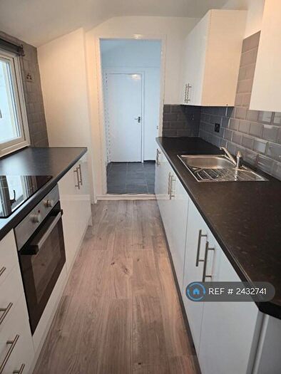 2 Bedroom Terraced House To Rent In Glasgow Street, Hull, HU3