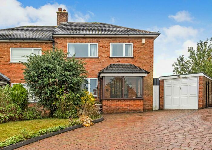 3 Bedroom Semi-Detached House For Sale In Waverley Crescent, Romsley, Halesowen, B62