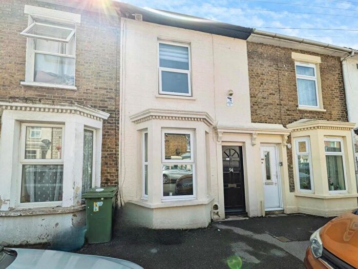 3 Bedroom Terraced House For Sale In Berridge Road, Sheerness, Kent, ME12
