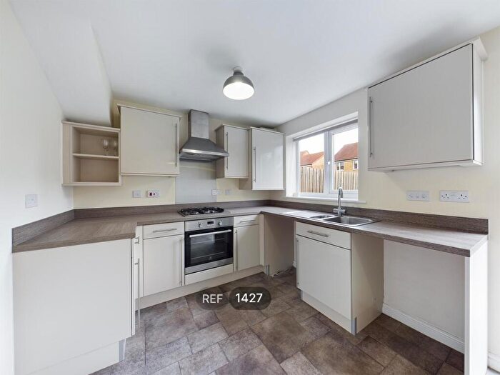 3 Bedroom Semi-Detached House To Rent In Chartwell Gardens, Kingswood, Hull, HU7