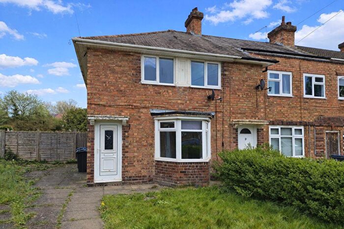 3 Bedroom End Of Terrace House For Sale In Halsbury Grove, Kingstanding, Birmingham, B44
