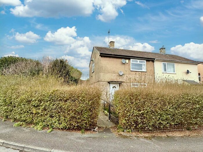 2 Bedroom Semi-Detached House For Sale In Foldings Road, Scholes, Cleckheaton, BD19